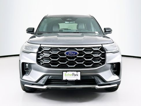 Used 2025 Ford Explorer Platinum w/ LUX Leather Package image 2