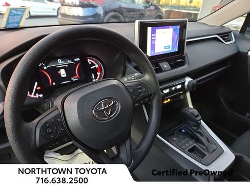 Used 2023 Toyota RAV4 LE image 18