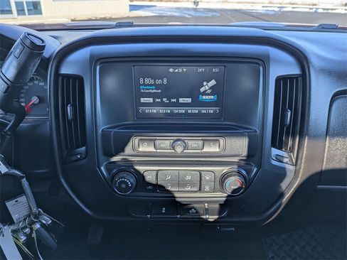 Used 2018 Chevrolet Silverado 1500 Custom image 13