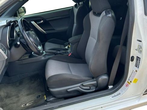 Used 2016 Scion tC image 8