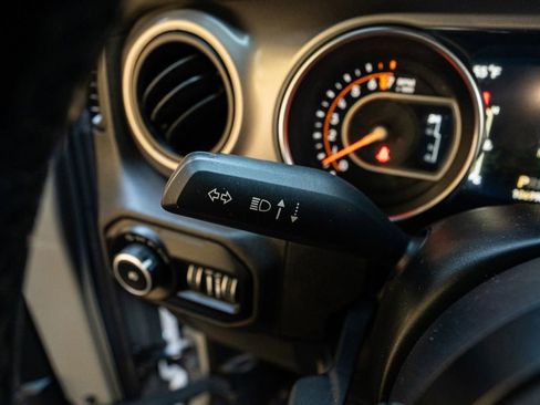 Used 2020 Jeep Wrangler Unlimited Sport S AWD/4WD image 35