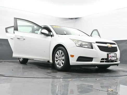 Used 2011 Chevrolet Cruze LT image 62