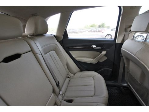 Used 2019 Audi Q5 2.0T Premium Plus w/ Premium Plus Package AWD/4WD image 13