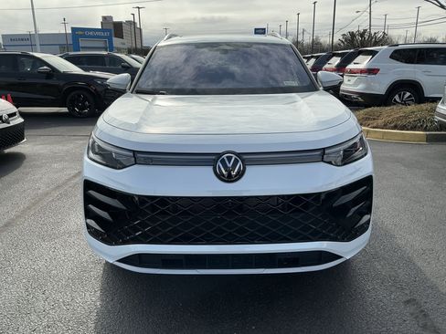 New 2026 Volkswagen Tiguan SEL R-Line AWD/4WD image 3