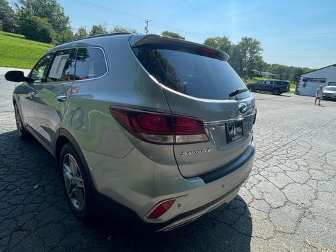 Used 2017 Hyundai Santa Fe AWD image 6