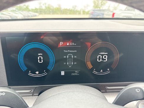 Used 2025 Hyundai Kona SEL FWD image 10