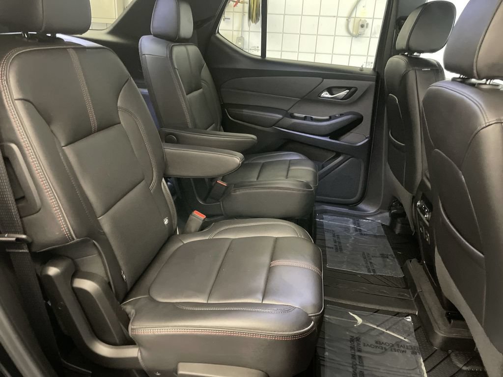 Used 2023 Chevrolet Traverse RS w/ LPO, Floor Liner Package FWD image 21