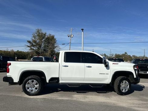 Used 2022 Chevrolet Silverado 2500 LTZ w/ LTZ Convenience Package image 5