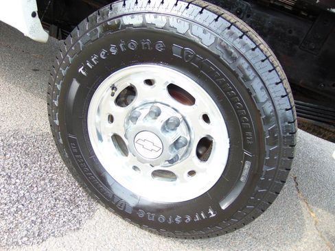 Used 2005 Chevrolet Silverado 2500 LS w/ Heavy-Duty Power Package RWD image 62