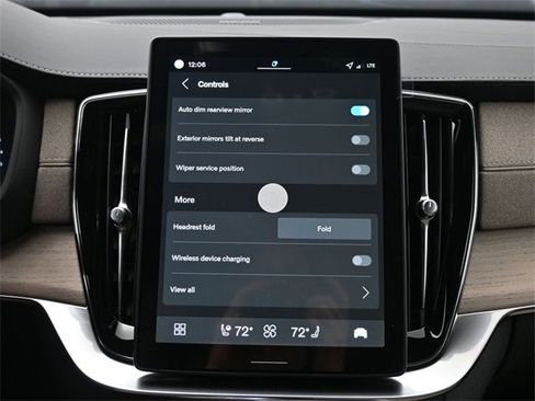 New 2026 Volvo XC90 B6 Plus w/ Protection Package Premier image 19