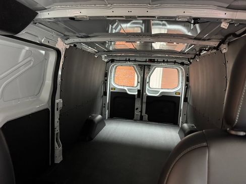 Used 2024 Ford Transit 150 Low Roof AWD w/ Exterior Upgrade Package image 25