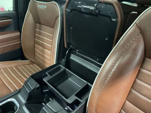 Used 2025 GMC Sierra 2500 Denali Ultimate image 26