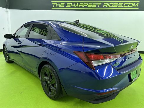 Used 2022 Hyundai Elantra SEL FWD image 7