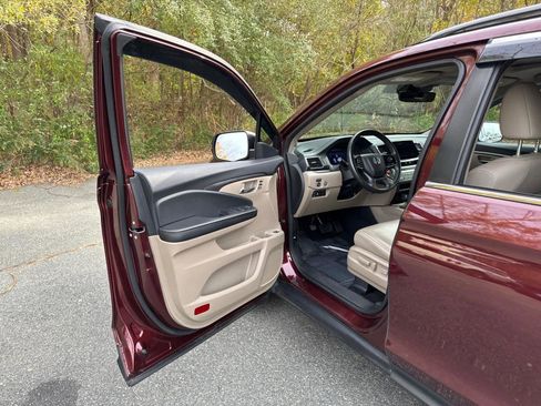 Used 2022 Honda Pilot Special Edition image 12