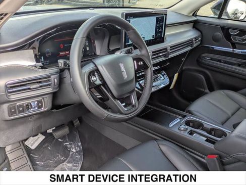 New 2025 Lincoln Corsair FWD w/ Equipment Group 101A image 8