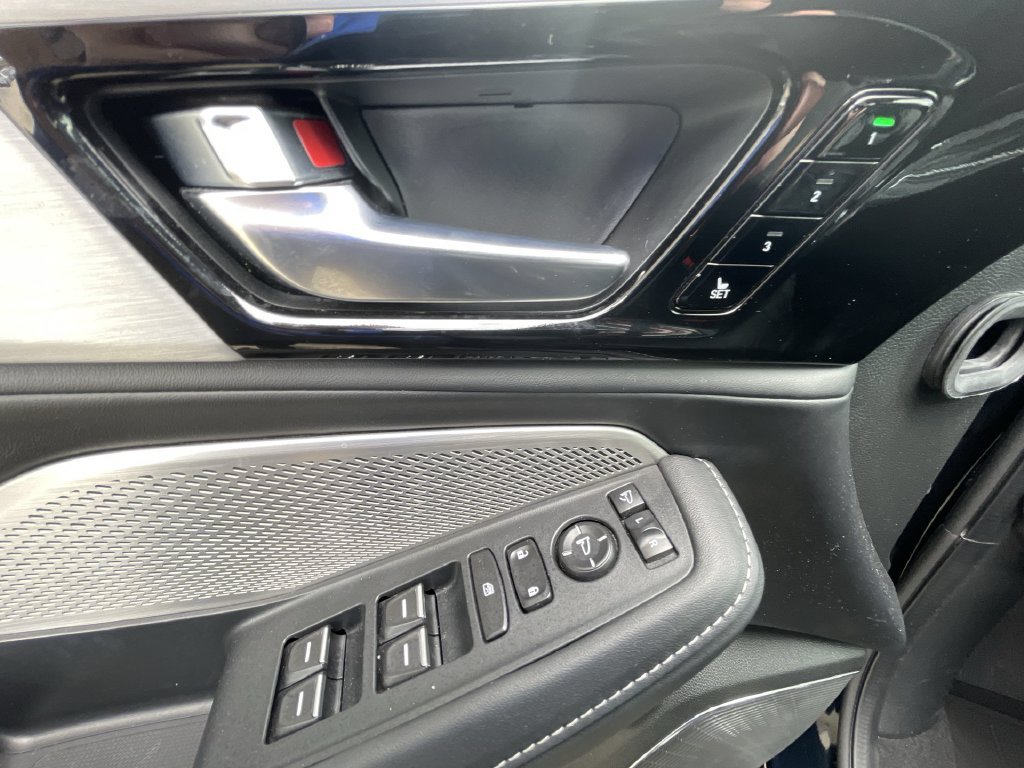Used 2024 Acura MDX w/ Technology Package FWD image 24