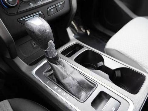 Used 2017 Ford Escape SE w/ Equipment Group 201A FWD image 32