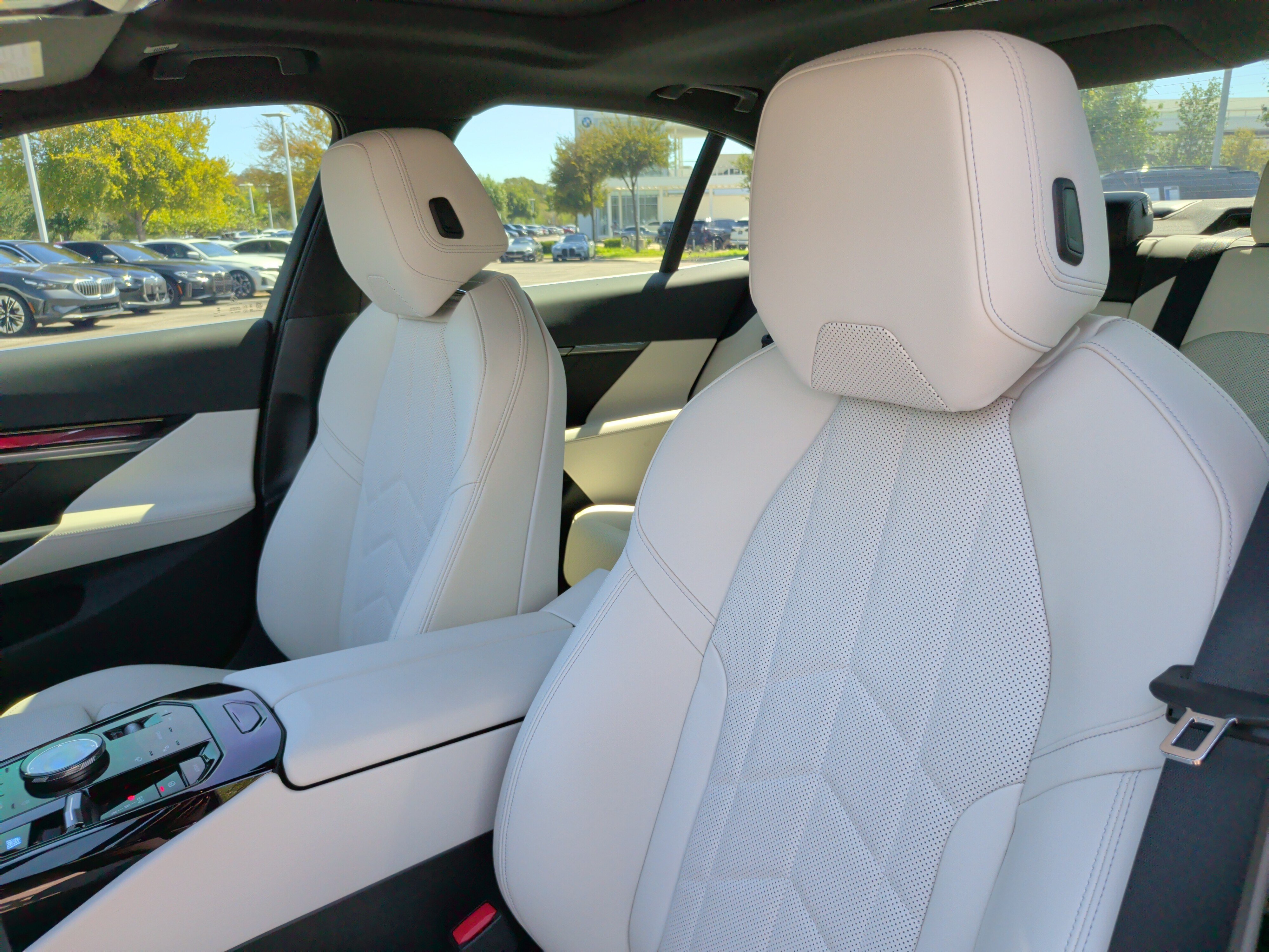 Certified 2024 BMW i5 eDrive40i w/ Premium Package RWD image 27