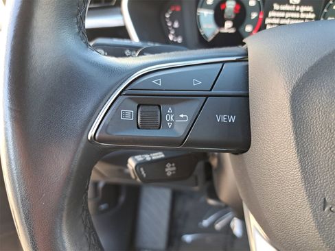 Used 2023 Audi Q3 2.0T Premium image 17