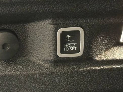 Used 2021 Jeep Grand Cherokee L Limited AWD/4WD image 39
