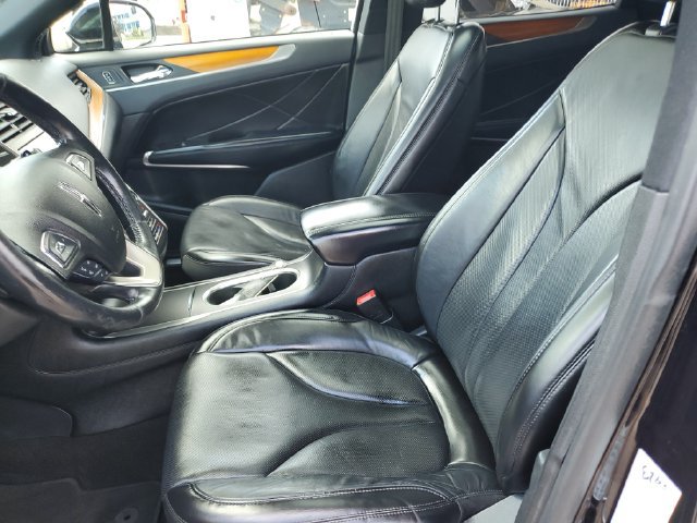 Used 2019 Lincoln MKC Reserve w/ MKC Climate Package AWD/4WD image 16