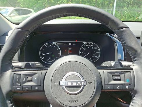Used 2024 Nissan Pathfinder SL AWD/4WD image 20