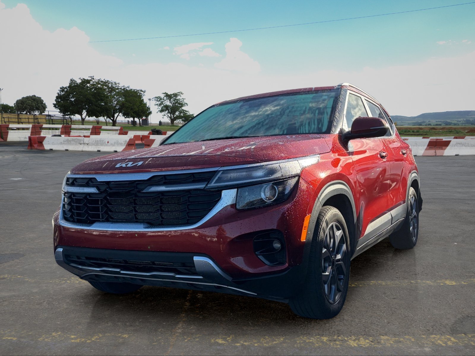 Certified 2024 Kia Seltos S FWD image 2