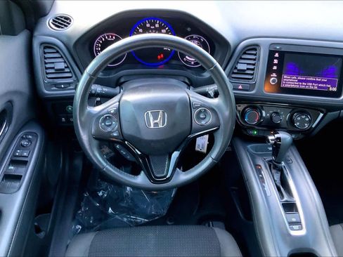 Used 2019 Honda HR-V Sport image 6