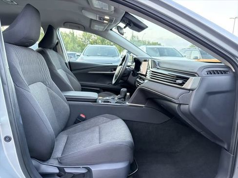 Used 2025 Toyota Camry LE FWD image 17
