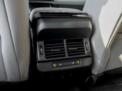 New 2026 Land Rover Range Rover Evoque S AWD/4WD image 17
