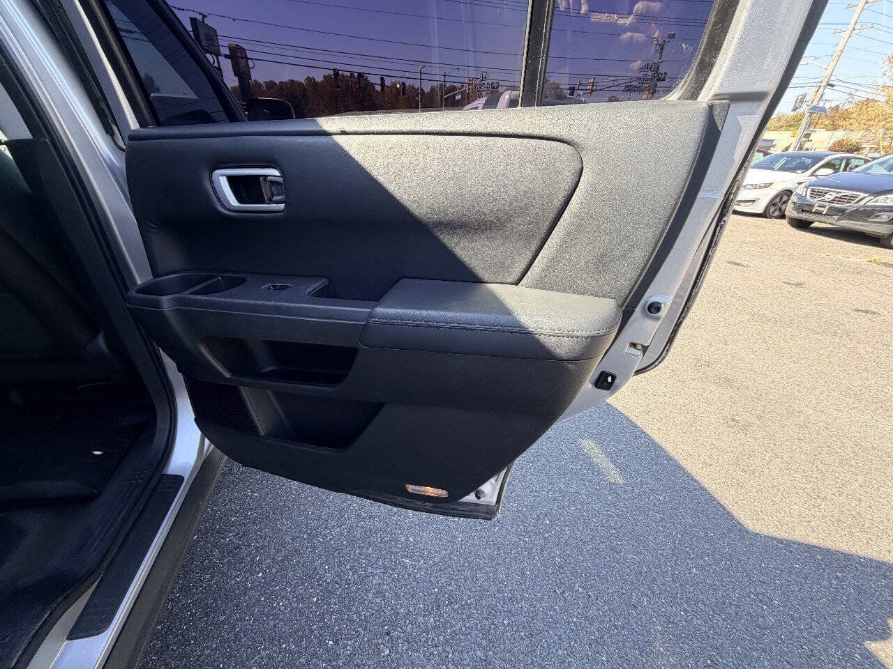 Used 2010 Honda Pilot EX-L image 50