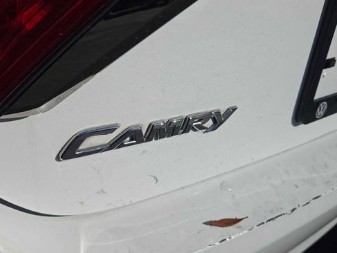 Used 2017 Toyota Camry LE image 13