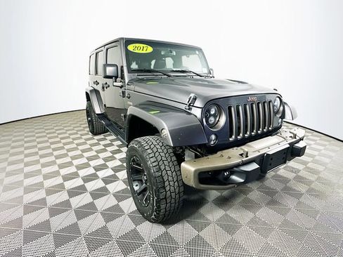Used 2017 Jeep Wrangler Unlimited Sahara AWD/4WD image 3