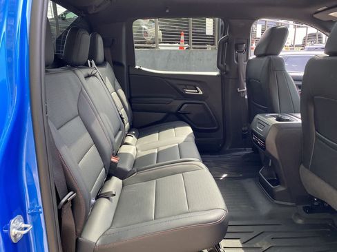 Used 2025 Chevrolet Silverado EV RST AWD/4WD image 17