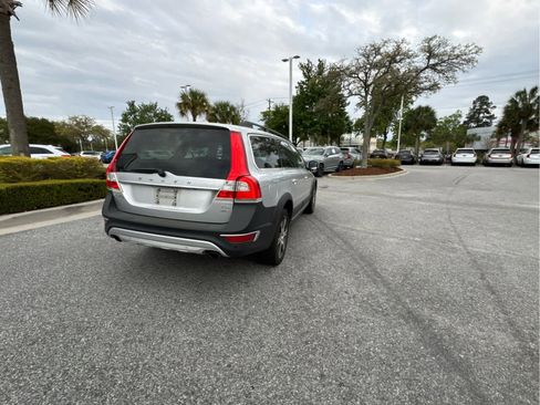 Used 2015 Volvo XC70 T6 Platinum w/ Climate Package image 16