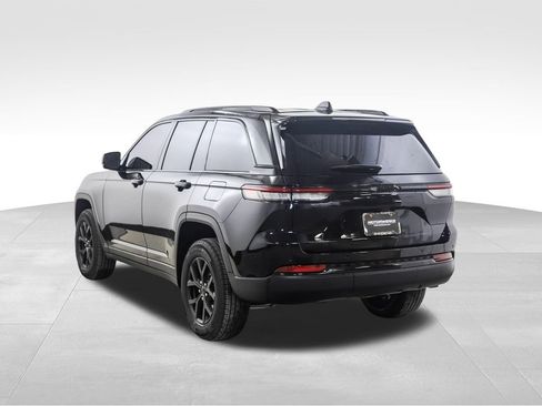 Used 2025 Jeep Grand Cherokee Limited w/ Trailer Tow Package image 3