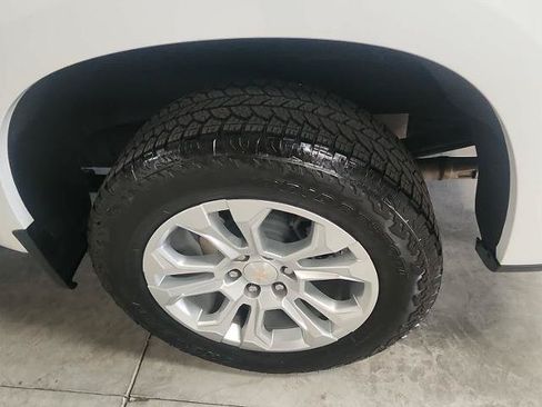 Used 2024 Chevrolet Silverado 1500 LTZ w/ LTZ Premium Package AWD/4WD image 15