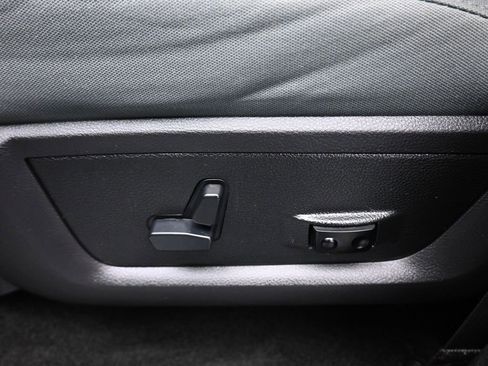 Used 2017 RAM 2500 Big Horn w/ Sport Appearance Group image 12