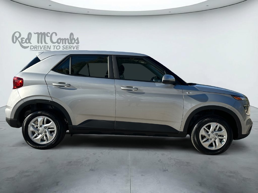 New 2026 Hyundai Venue SE FWD image 4