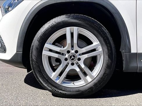 Used 2023 Mercedes-Benz GLA 250 4MATIC image 8