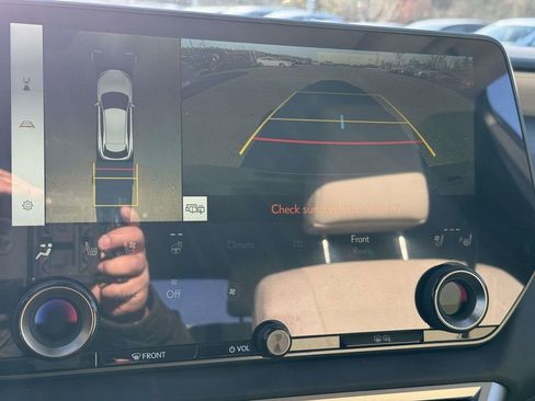 Used 2025 Lexus RX 450h AWD w/ Luxury Package image 11