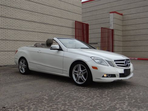 Used 2011 Mercedes-Benz E 350 Cabriolet w/ Premium 1 Pkg image 3