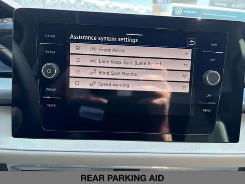 New 2025 Volkswagen Taos SEL image 29