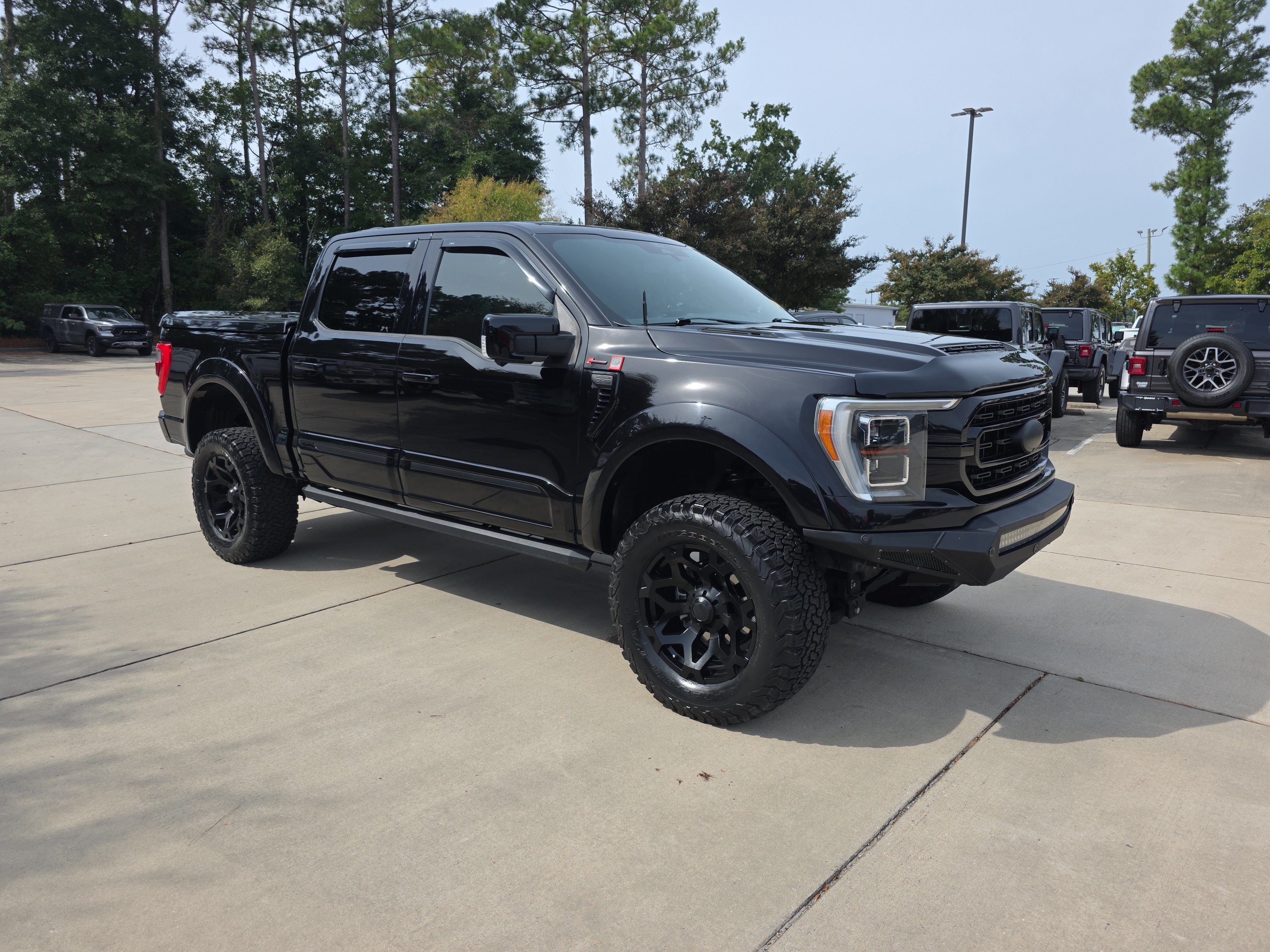 Used 2022 Ford F150 Lariat w/ Equipment Group 502A High AWD/4WD image 2