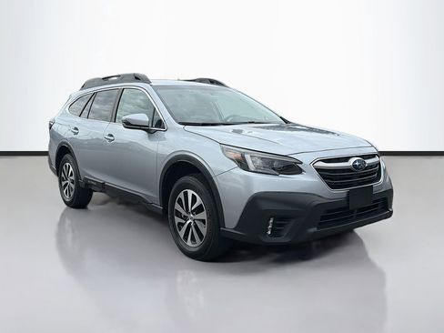 Used 2022 Subaru Outback Premium image 1