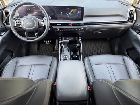 Used 2024 Kia Sorento SX AWD/4WD image 18