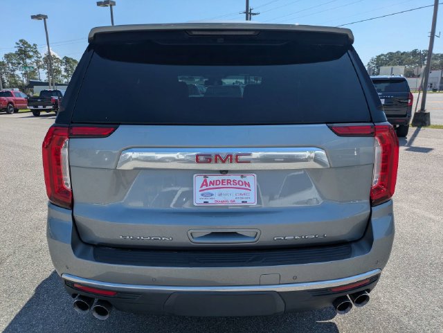 Used 2023 GMC Yukon Denali RWD image 5