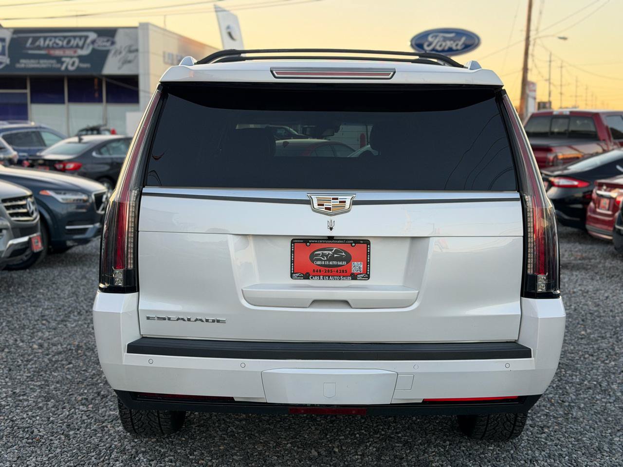 Used 2016 Cadillac Escalade ESV Luxury AWD/4WD image 7
