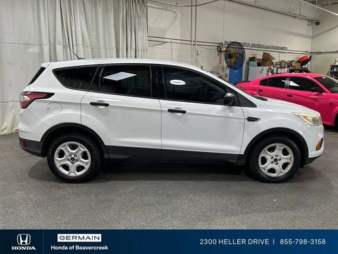Used 2017 Ford Escape S FWD image 9