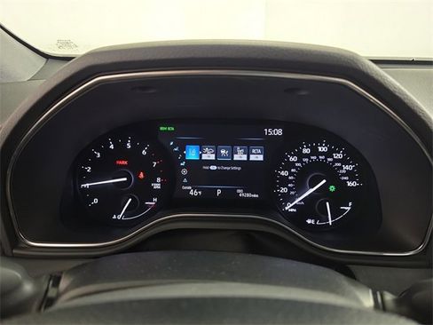 Used 2022 Toyota Avalon XLE image 11